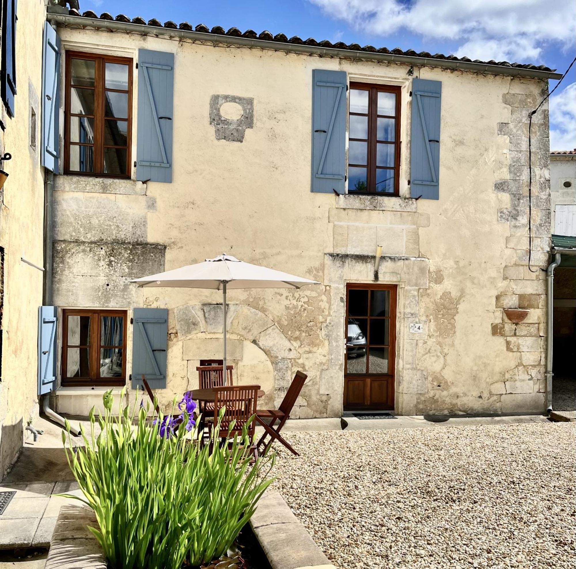 Petit Moulin De Veillard Villa Bourg-Charente Esterno foto